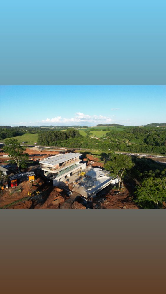 20F81573-9DD6-4D1B-A9E6-4BCB824E7E36